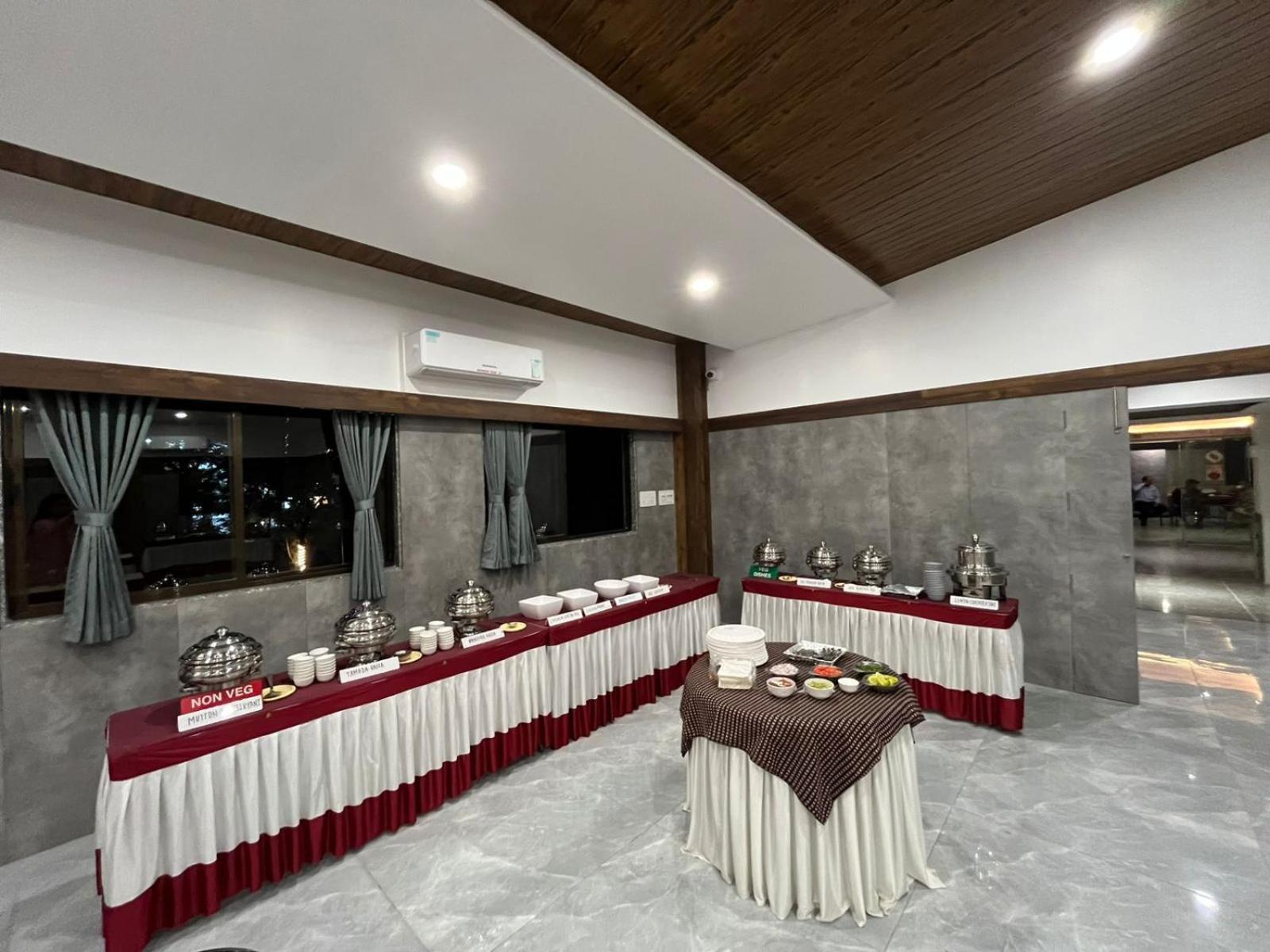 Hotel Opal Kolhapur Exterior photo